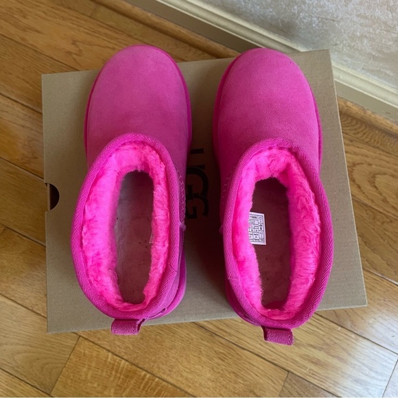 UGG CLASSIC ULTRA MINI PLATFORM BOOT TAFFY PINK FUCHSIA WOMENS SZ  US 7 EU 38 - Picture 8 of 14